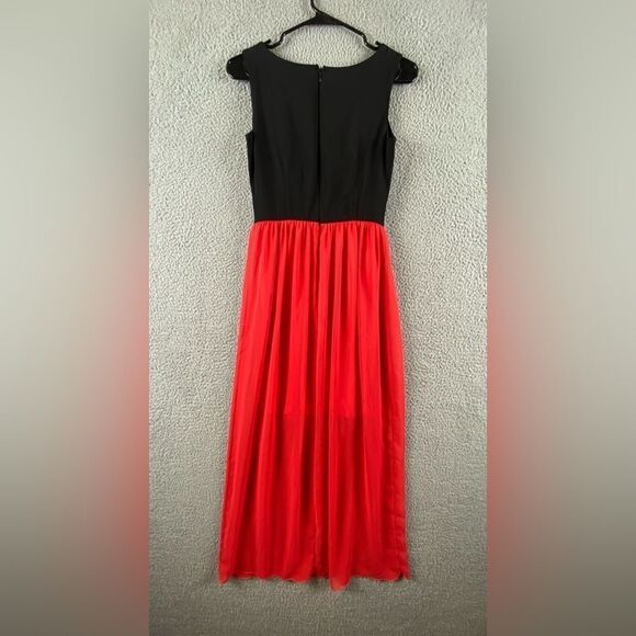 Sweet Storm Dress Womens Small Red Black Maxi Cutouts Sleeveless - Picture 2 of 9